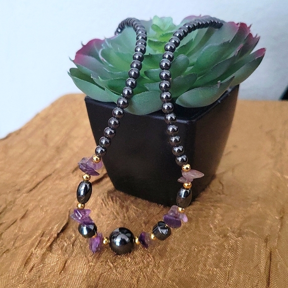 Vintage Amethyst and Hematite Beaded Necklace - Picture 6 of 8
